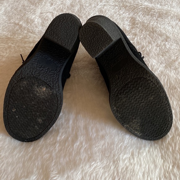 EUC SUGAR Black Suede Lace Up Ankle Booties Block Heel Size 7 1/2 M - Picture 6 of 14